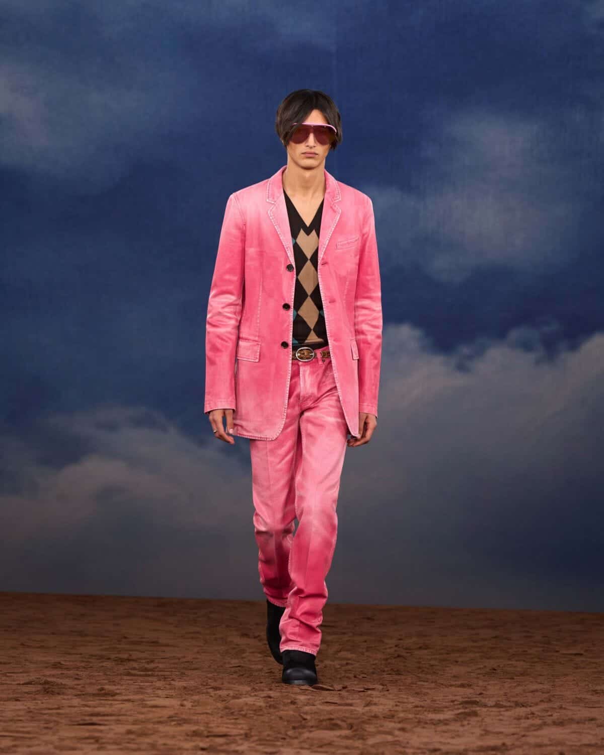 BURBERRY: READY-TO-WEAR SPRING 26